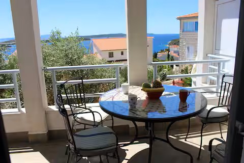 Apartman More — Terasa